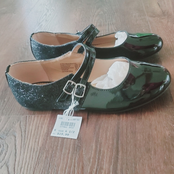 NWT Girls Mary Jane flats - Picture 3 of 6